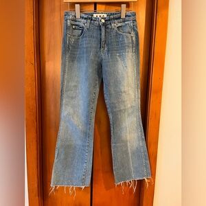 AMO. Kick crop.  Sweet cheeks. Size 27.